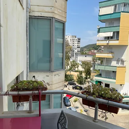Lovely Close To The Sea Appartement Vlorë